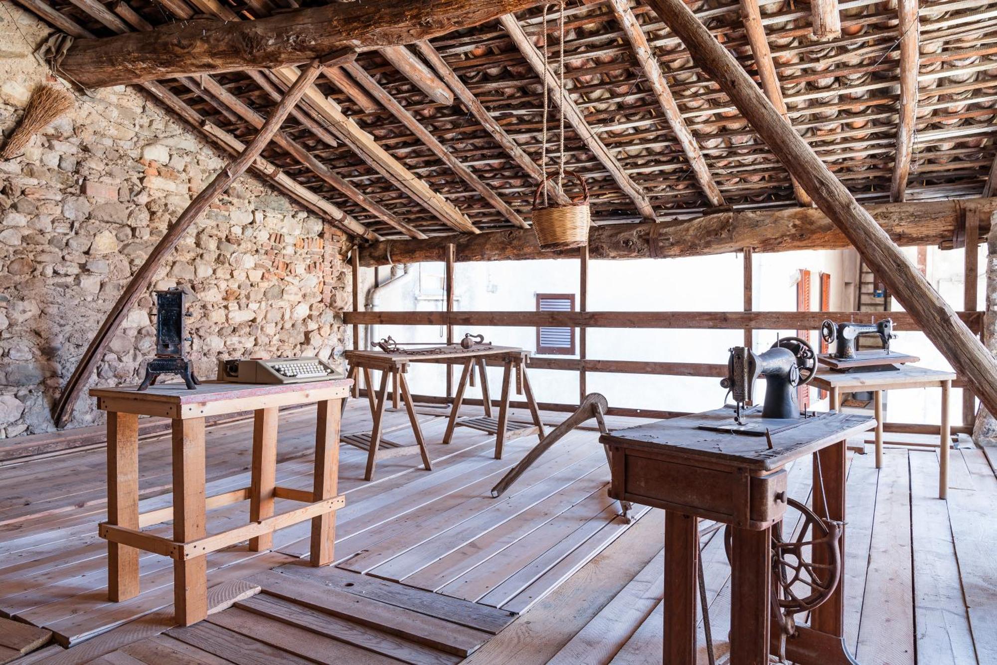 كومو B&B La Corte And Home Restaurant - Free Parking - 10 Minutes To The Lake And Centre المظهر الخارجي الصورة