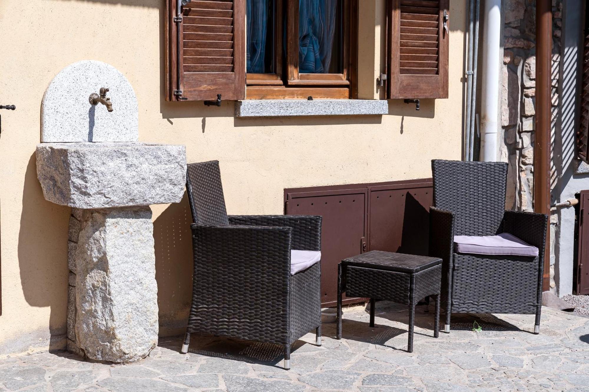 كومو B&B La Corte And Home Restaurant - Free Parking - 10 Minutes To The Lake And Centre المظهر الخارجي الصورة