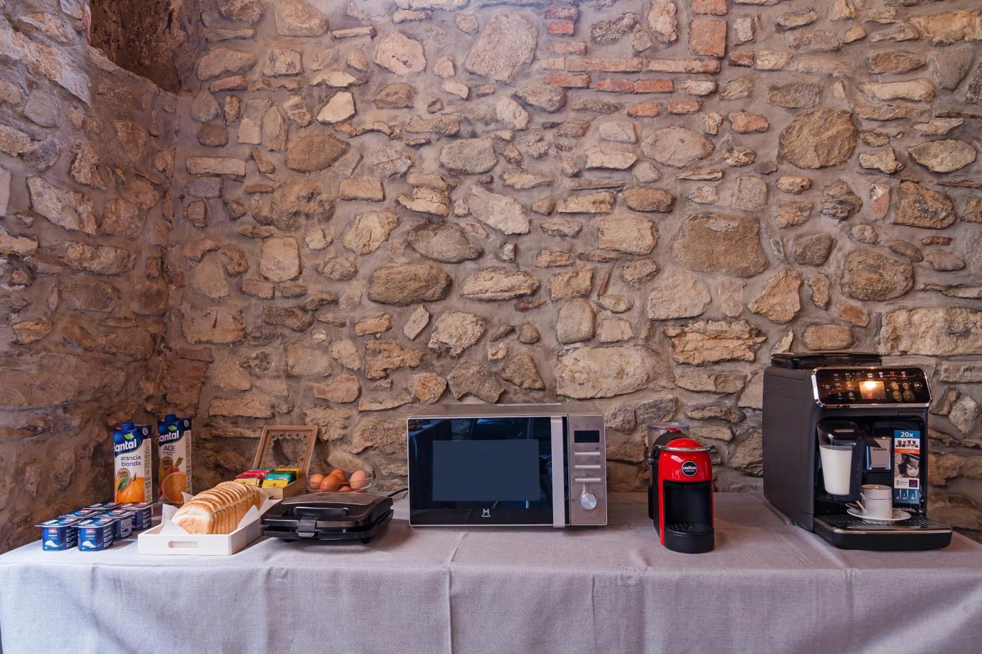 كومو B&B La Corte And Home Restaurant - Free Parking - 10 Minutes To The Lake And Centre المظهر الخارجي الصورة